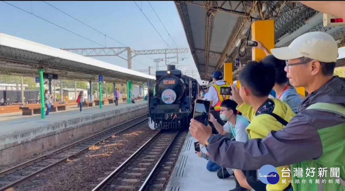 二水國際跑水節港日遊客初體驗，搭老火車來跑水！圖／參山處提供