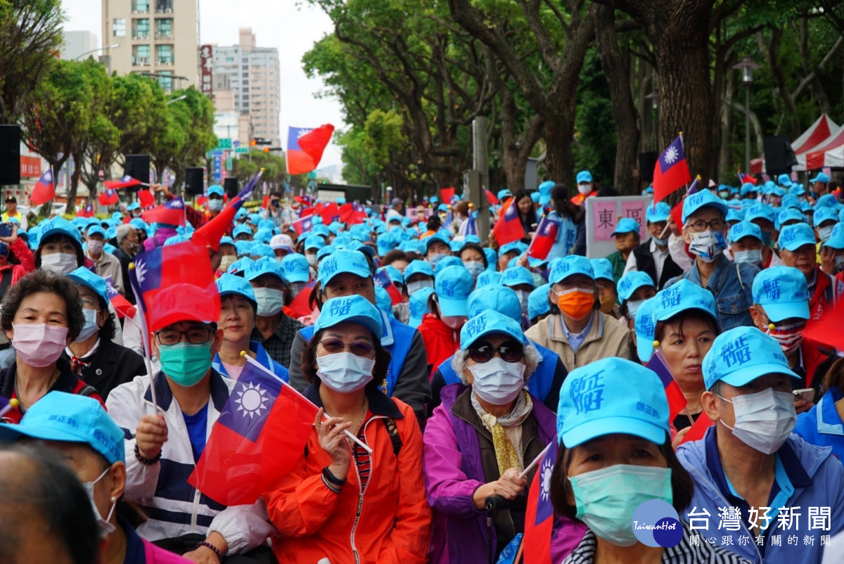 成立大會現場湧入二千多位支持者。