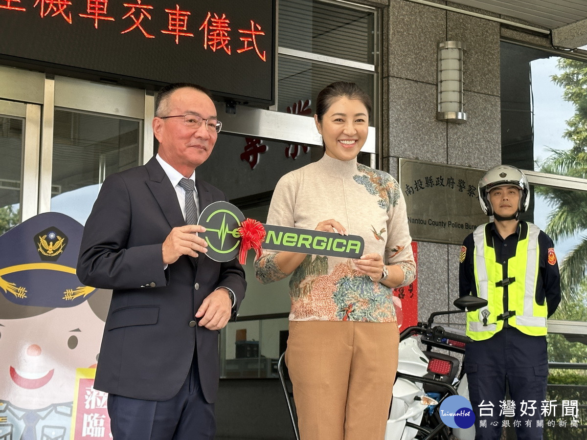 蔡董事長目車鑰。（記者扶小萍攝）