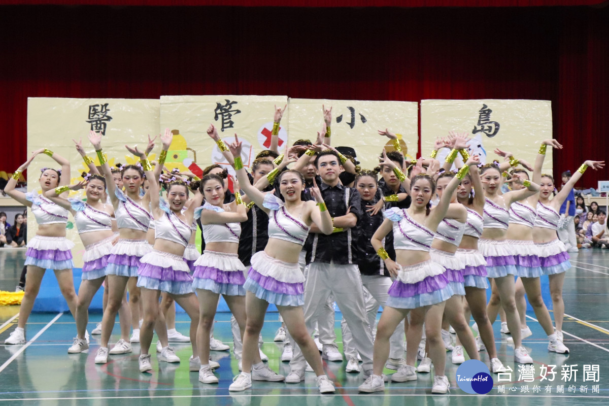 長庚大學校運會啦啦舞競賽，各隊全力展現青春活力