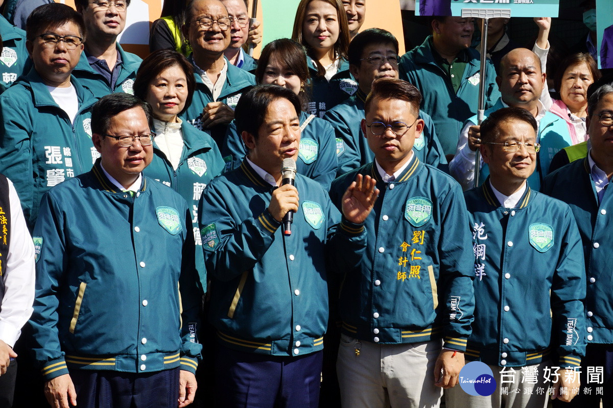 民進黨主席暨總統候選人賴清德一一推薦桃園市6位立委候選人。<br />
