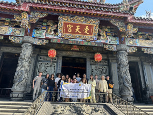 美國國務院NSLI-Y獎學金全額資助，特選的菁英高中生到受天宮參訪。（記者扶小萍攝）
