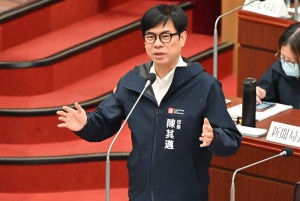 ▲高雄舊市議會引間民間投資，將以新舊共榮方向活化開發，陳其邁表市要與廠商充分協調以符歷史記憶。