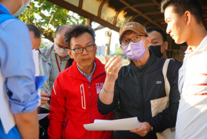 立委鄭正鈐邀國產署、台鐵管理局及新竹市政府等單位現勘