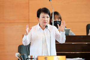 中央補助大小眼盧市長表委屈
