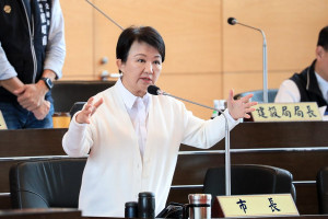 盧秀燕向中央喊話選前通過捷運藍線