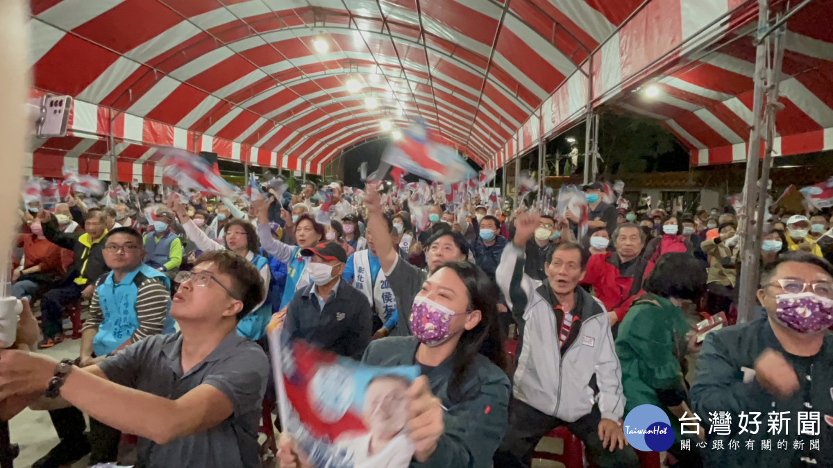 辣個男人韓國瑜首次彰化輔選立委候選人楊曜聰站台，鄉親到場相挺。圖／記者鄧富珍翻攝