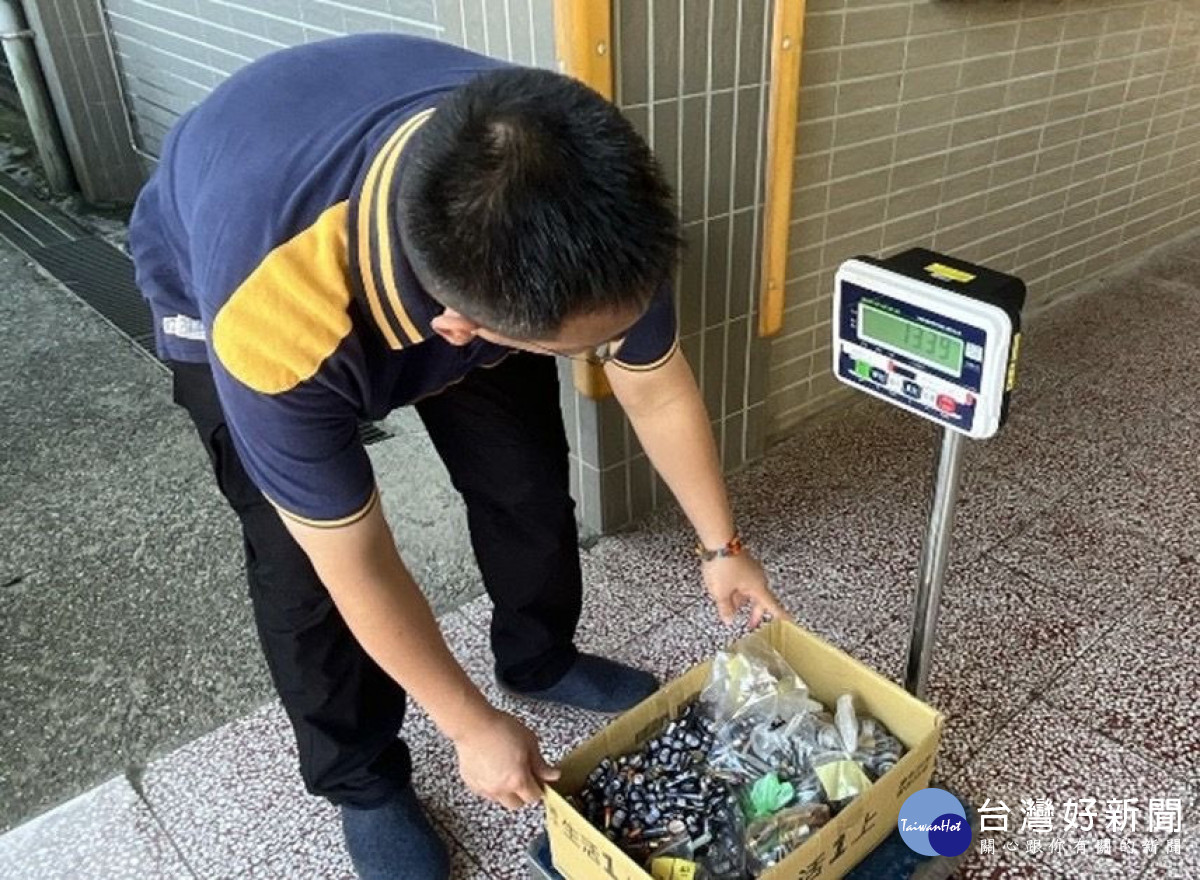 桃園市政府辦理「112年度校園廢乾電池暨資訊物品回收競賽」，成果相當豐碩。<br />
