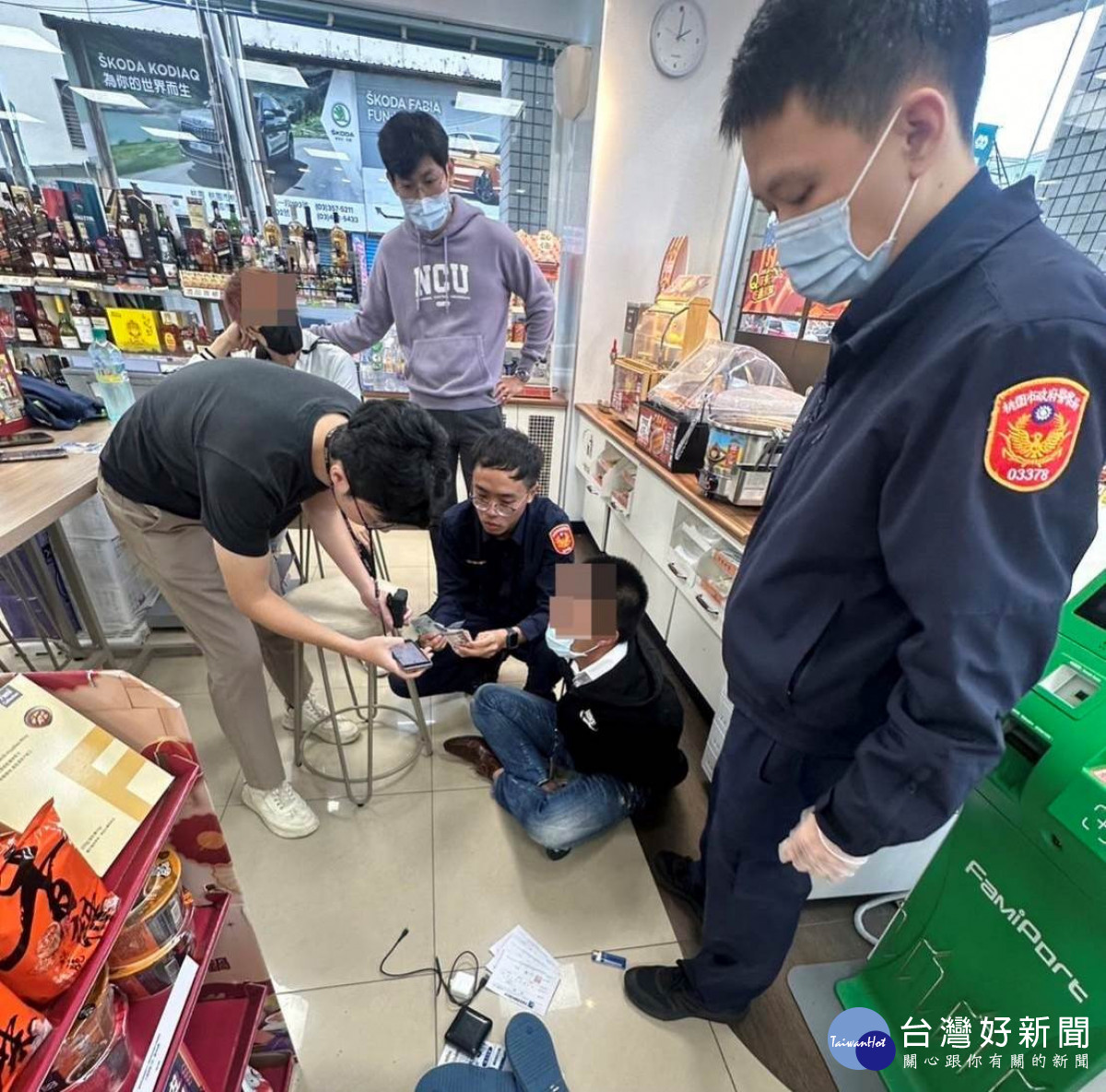 車手被識破想反抗，警立刻壓制逮捕不手軟。