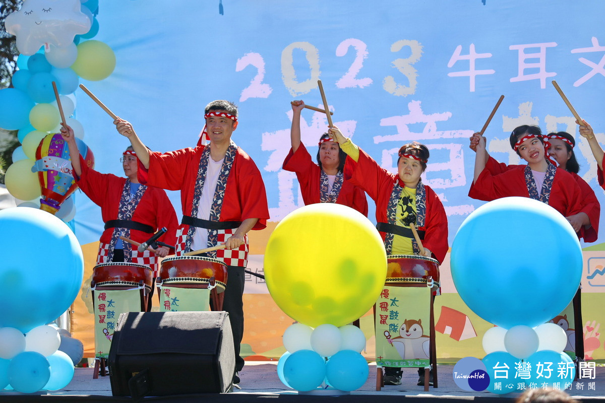 復活啟智中心的太鼓表演。
