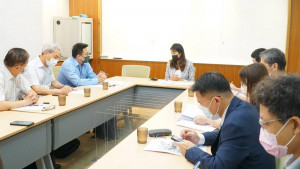 許淑華任立委時即召開台中捷運延伸南投及鐵道支線濁水站延伸至南投市區協調會。（本報資料照）