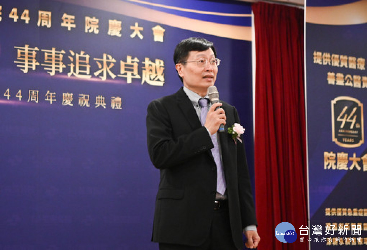衛福部醫福會副執行長王裕煒表示，部立桃園醫院不僅服務量最多，且服務品質最好。<br /><br />
