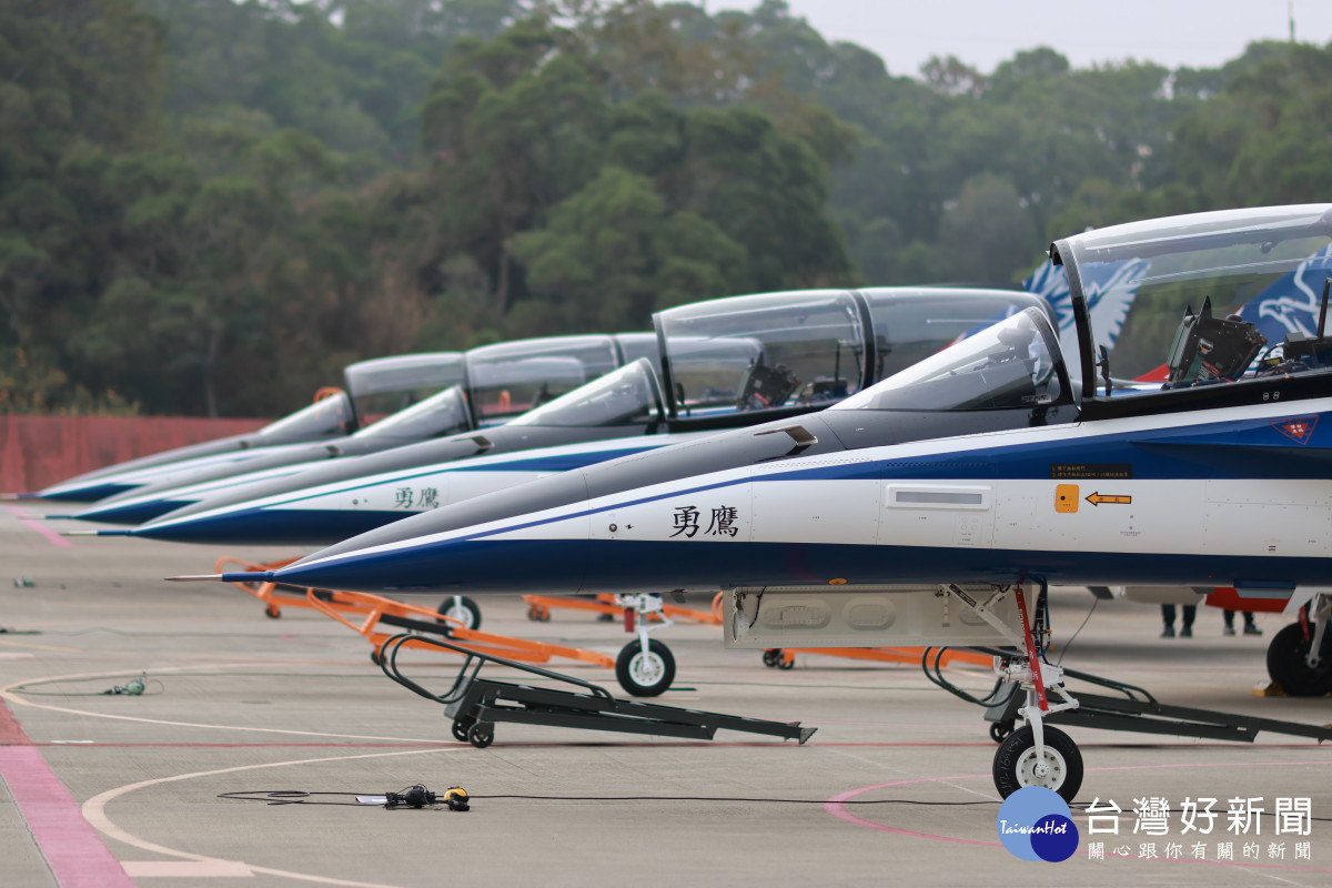 漢翔今年完成飛交17架勇鷹高教機，明年目標飛交18架。