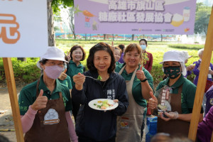 ▲高市府於凹子底森林公園熱鬧舉辦「112年銀養好齡光據點市集暨據點好廚料理大賽頒獎典禮。