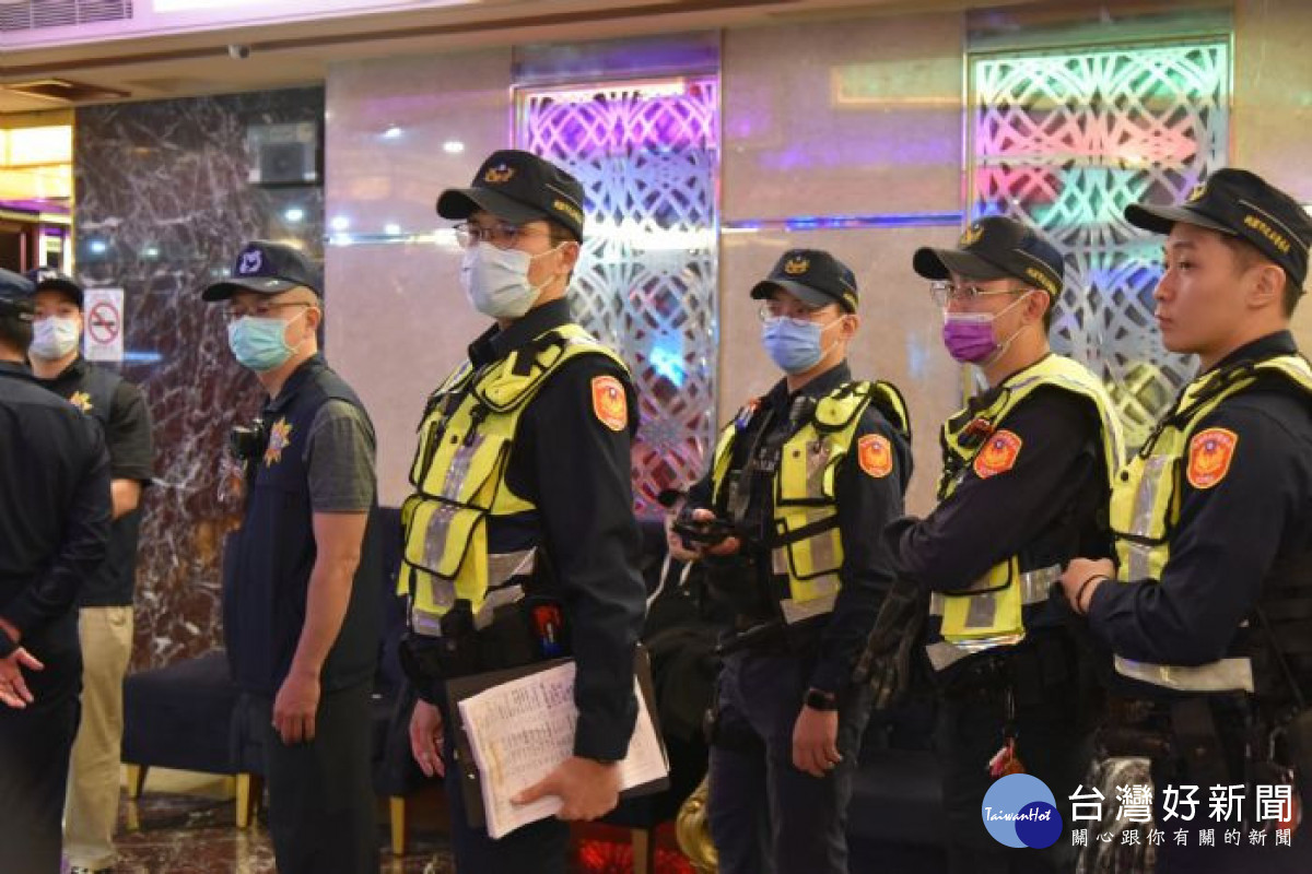 桃園市政府警察局執行「全國性擴大臨檢」，展現霹靂執法決心，確保選舉期間治安平穩。 <br />
<br />
