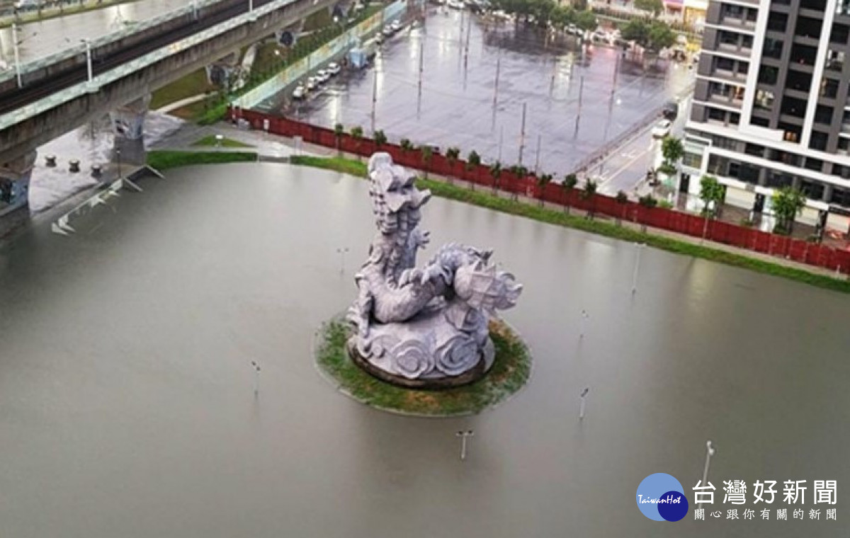 員林龍燈公園變身八千坪綠地滯洪池，滯洪水量4.7萬公噸。圖／記者鄧富珍翻攝