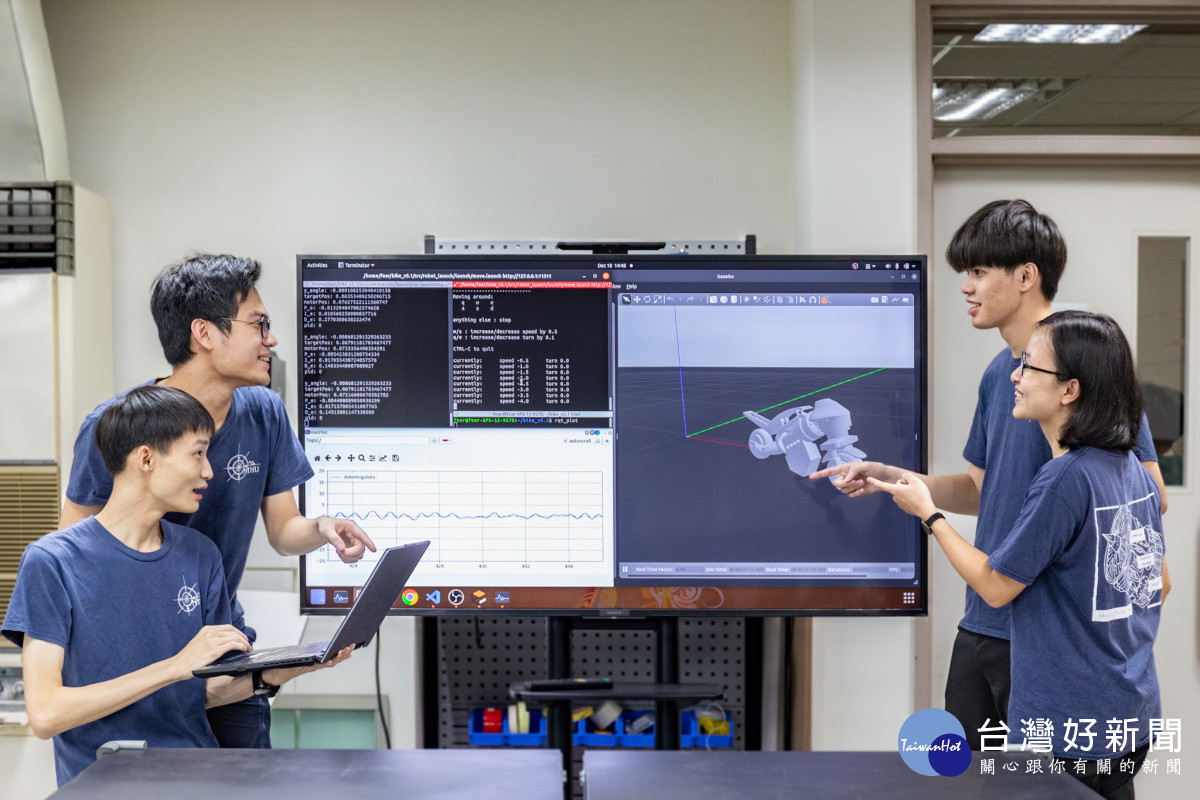 清華動機系學生團隊透過3D模擬讓摩托車自動平衡行駛。