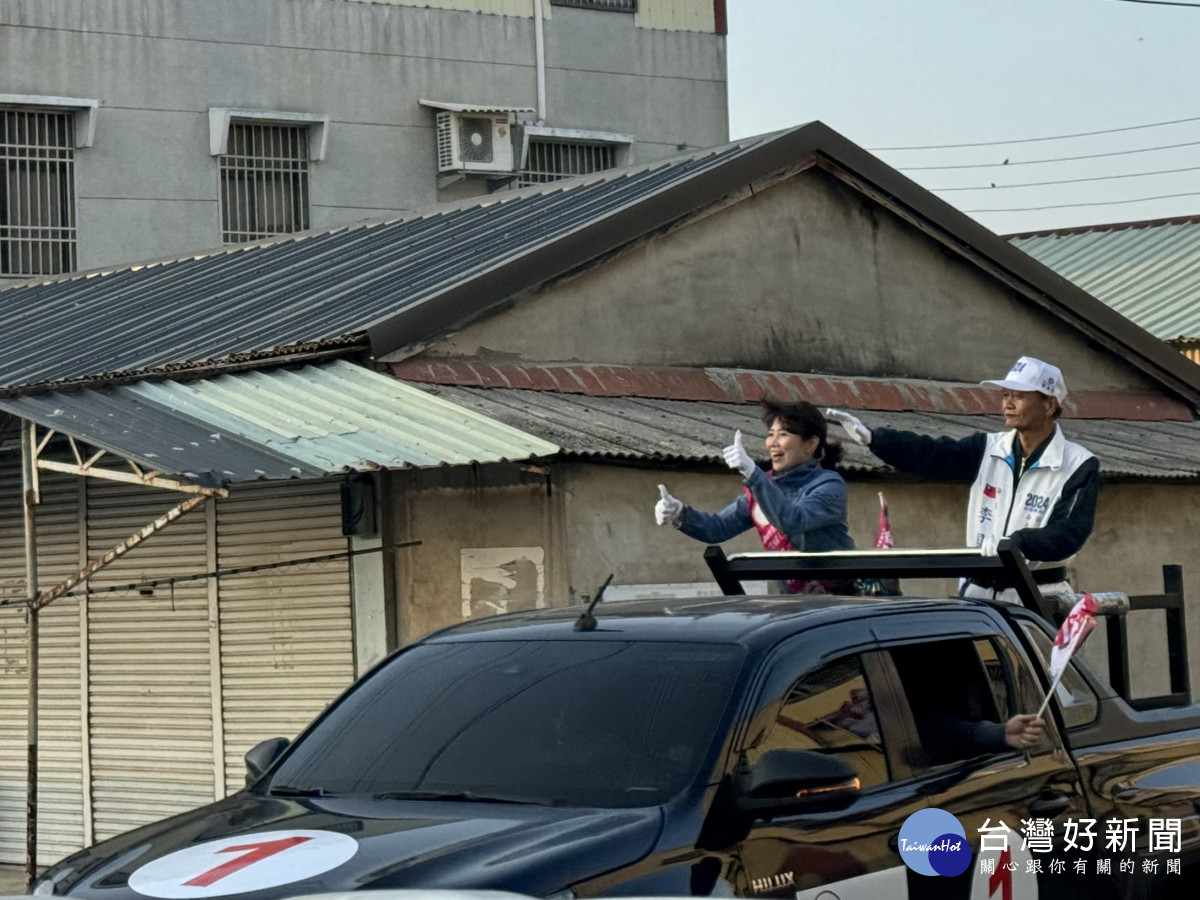 結束路口拜票活動，詹琬蓁立即前往東石鄉車掃／詹琬蓁提供