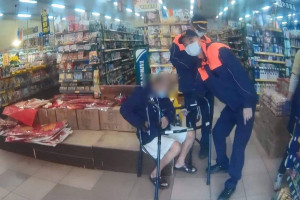 68歲林姓老翁在超市結帳時突然暈倒／警方提供