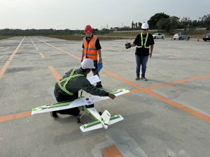 屏東無人機飛行場開考定翼機　南部飛友考照免奔波