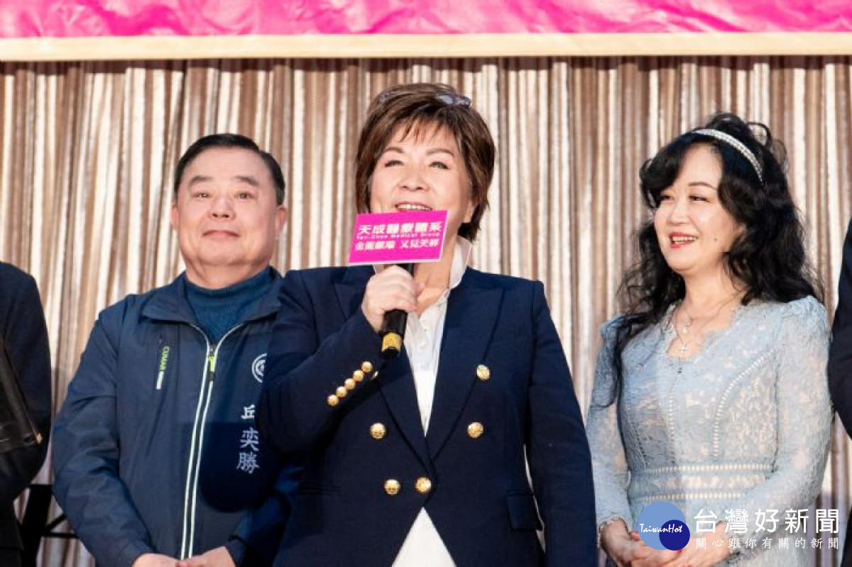 天成醫療體系創辦人張育美表示自己會持續投入社會公益服務，與市府共同打造宜居、平安的健康城市。<br />
