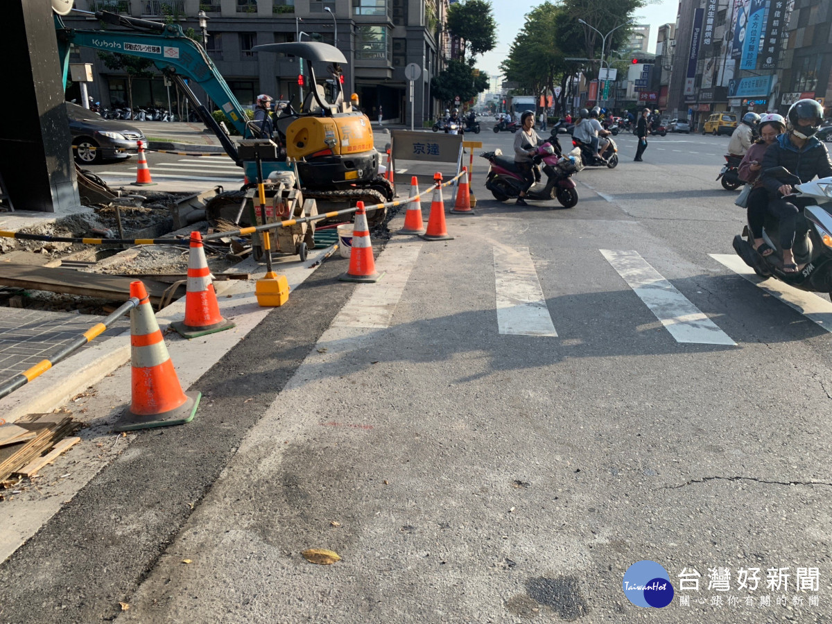 道路常見挖路施工，陳俞融促市加強管線圖資建置避免挖破民生管線影響使用。