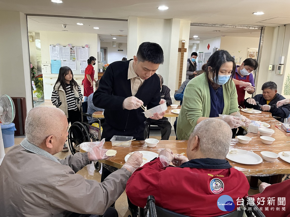 榮家喜迎金龍年認識吉祥年菜　象徵闔家團圓營造溫馨有愛家庭環境