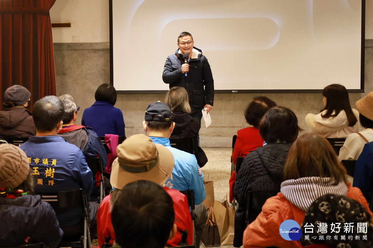 桃園市客家文化基金會執行長林昭賢出席開幕茶會中致詞。