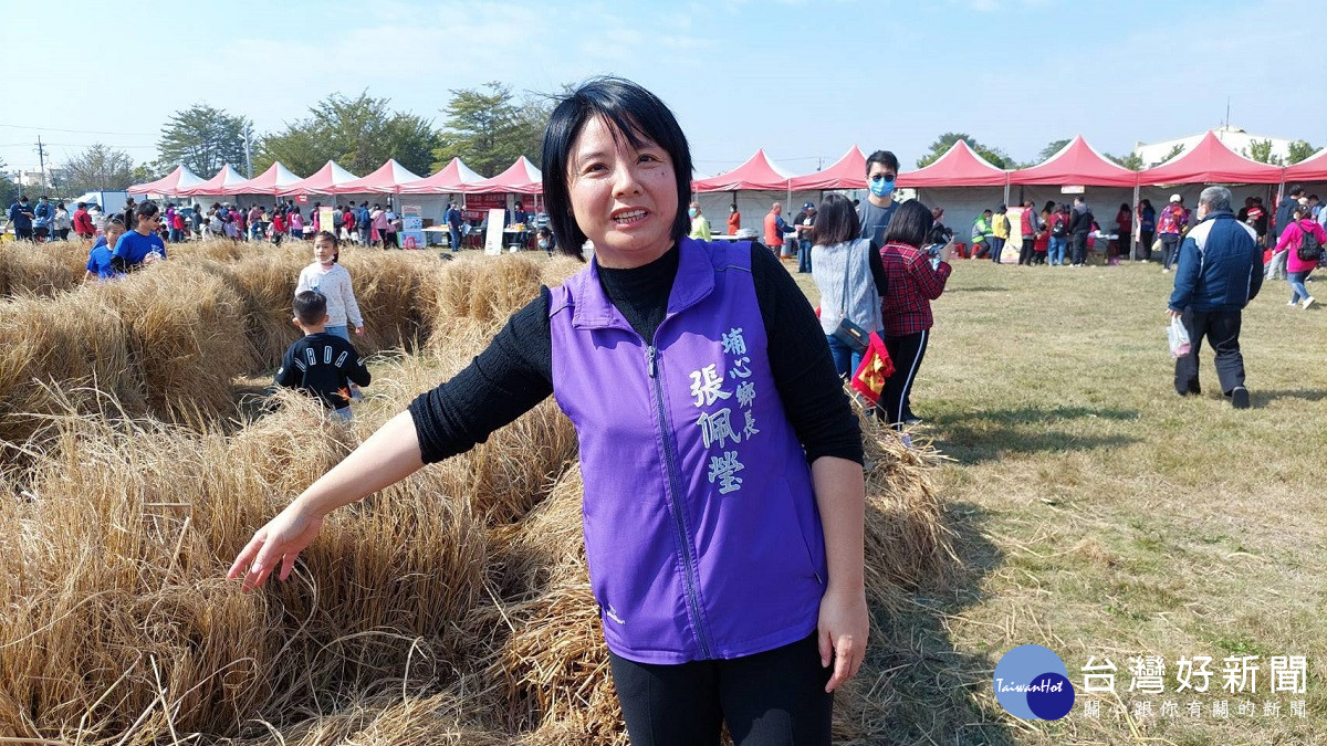 埔心鄉舉辦113年來埔心找年味活動　現埸稻草扎成尋寶迷宮、兒童彩繪燈籠充滿濃濃的年味