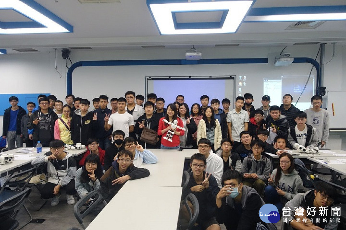 中華大學與竹科結合推出許多相關課程，積極培育科技產業人才，達成產學雙贏的目標！