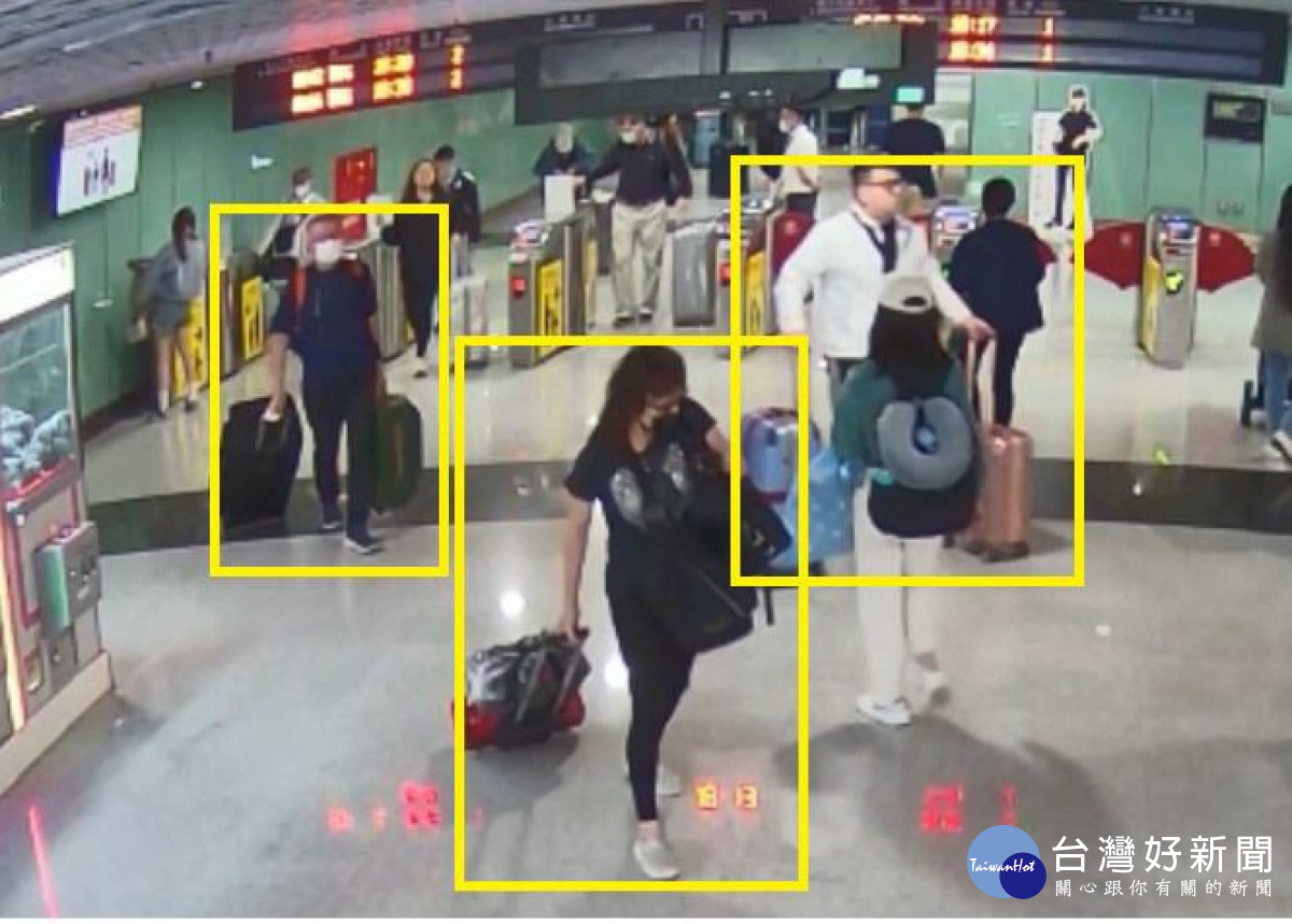桃園捷運公司「智慧叫梯服務」透過影像技術辨識旅客搭乘電梯需求。