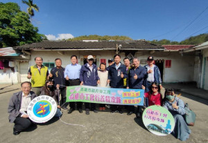▲高市工會行善特攻隊偕同高市勞工局到偏鄉關懷弱勢。