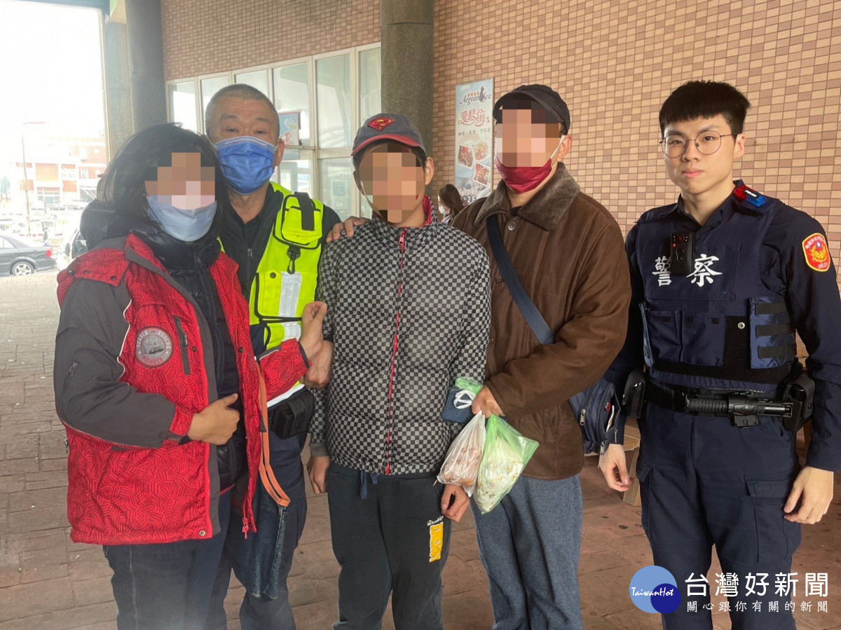 自閉症少年漁港走失，警方在永安漁港港區停車場尋獲少年。