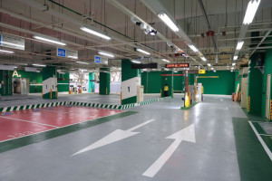 ▲高雄高工停車場透過中央、地方合作，共花費5.9億元，提供470個小型車位及171個機車車位。