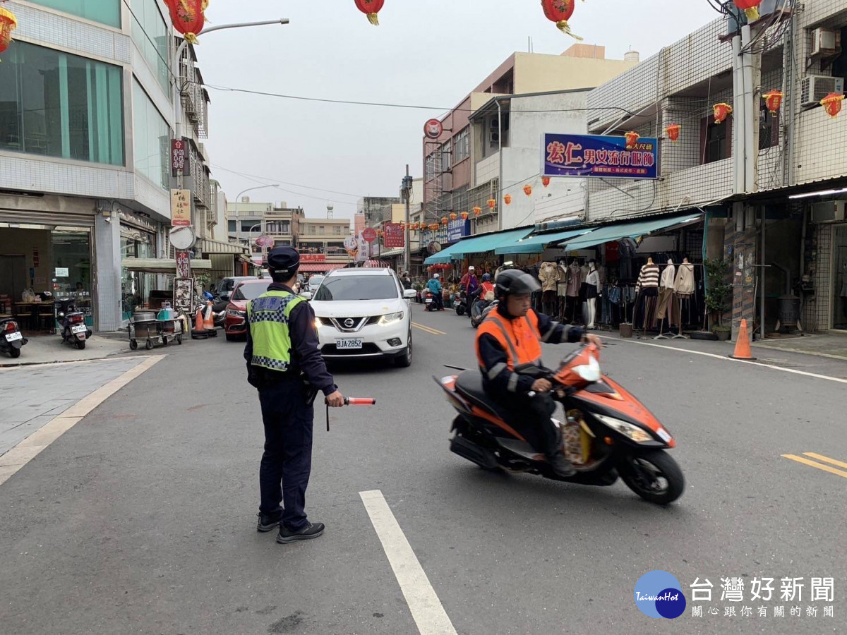 臺西分局警民總動員，加強春節交通維護，讓民眾平安過好年／警方提供