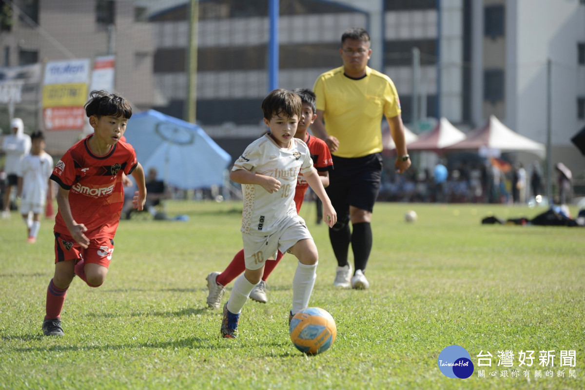 近年臺中各級足球運動蓬勃發展。