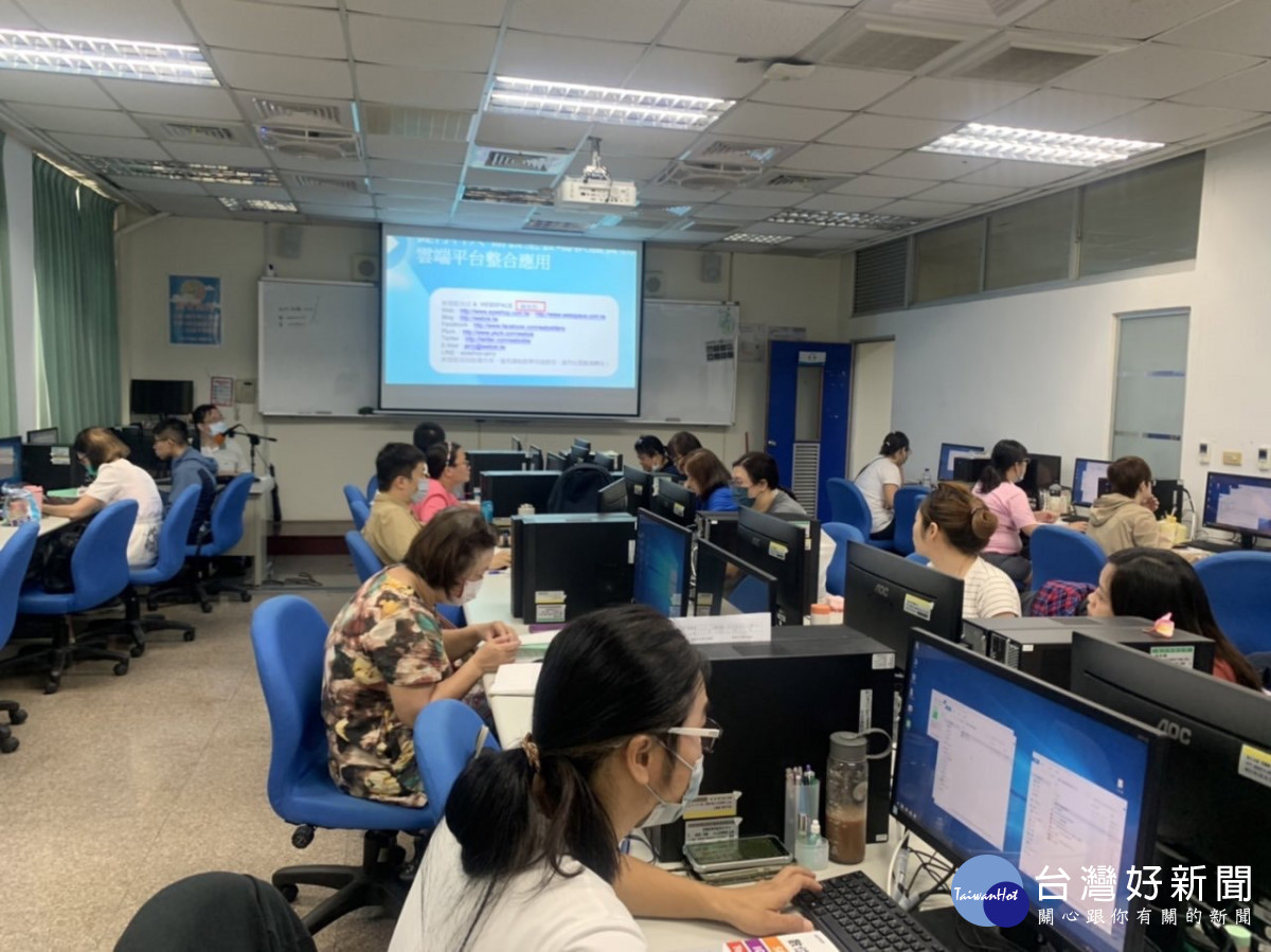 雲端應用與資料分析實務職訓實況。<br />
