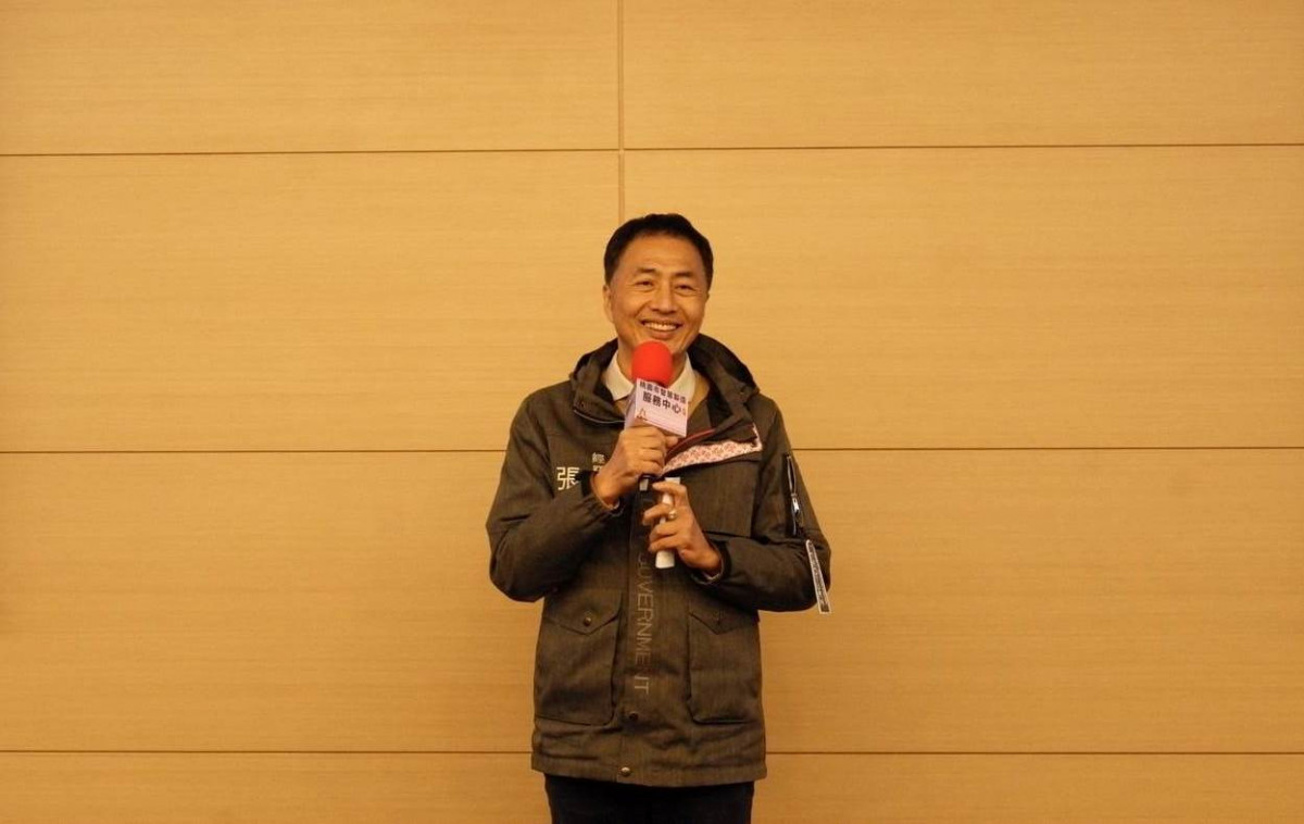 張誠表示，桃園市智慧製造服務中心以深度健檢為核心基礎，並藉由講座、典範觀摩等活動，賦能更多在地業者。<br />
