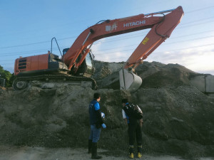 桃市環檢警調聯手破獲社子溪污染，砂石業者非法處理排放污水遭移送法辦。