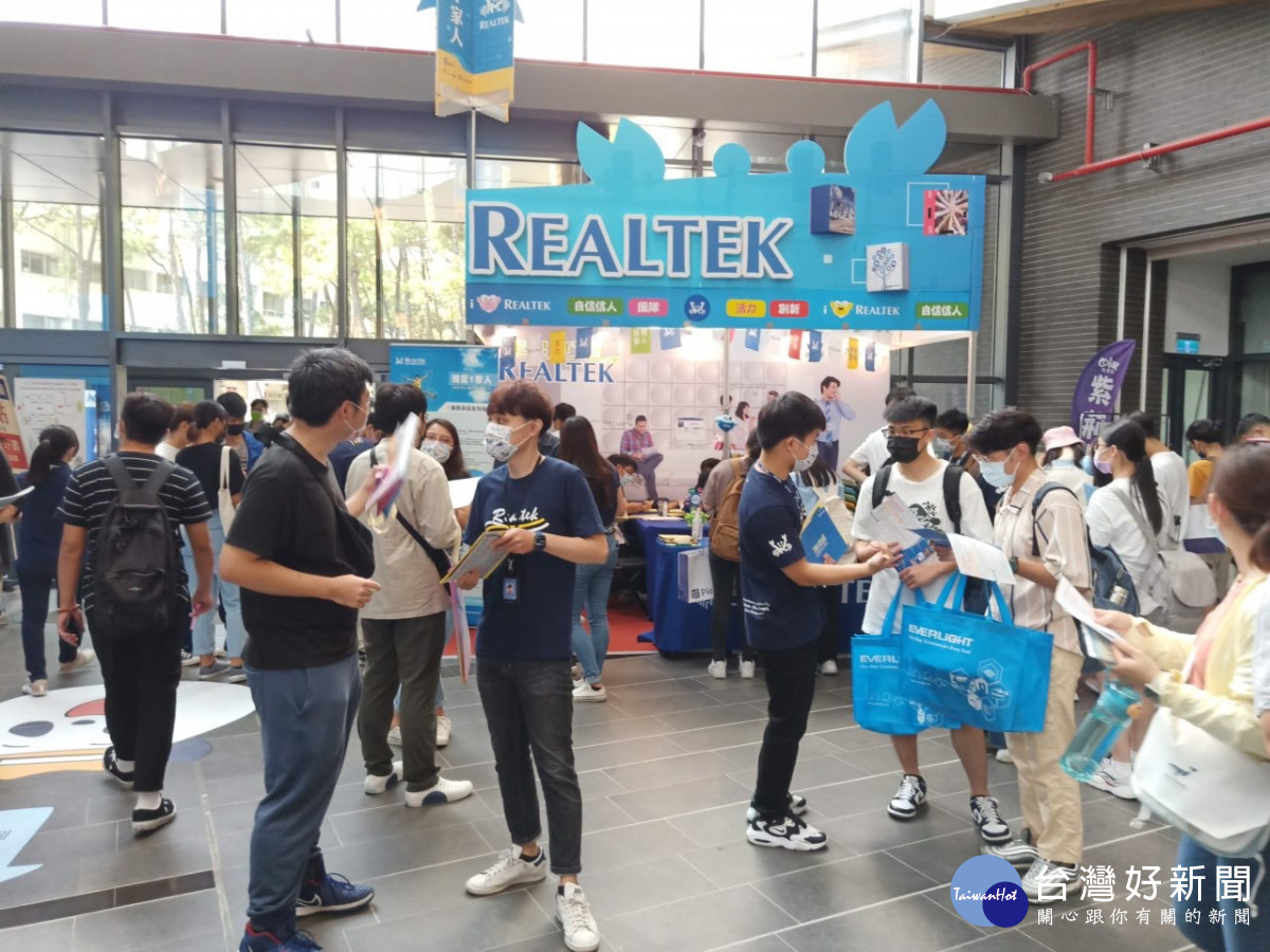 桃竹苗區校園徵才3月開跑 22場次釋逾6萬職缺。<br />
