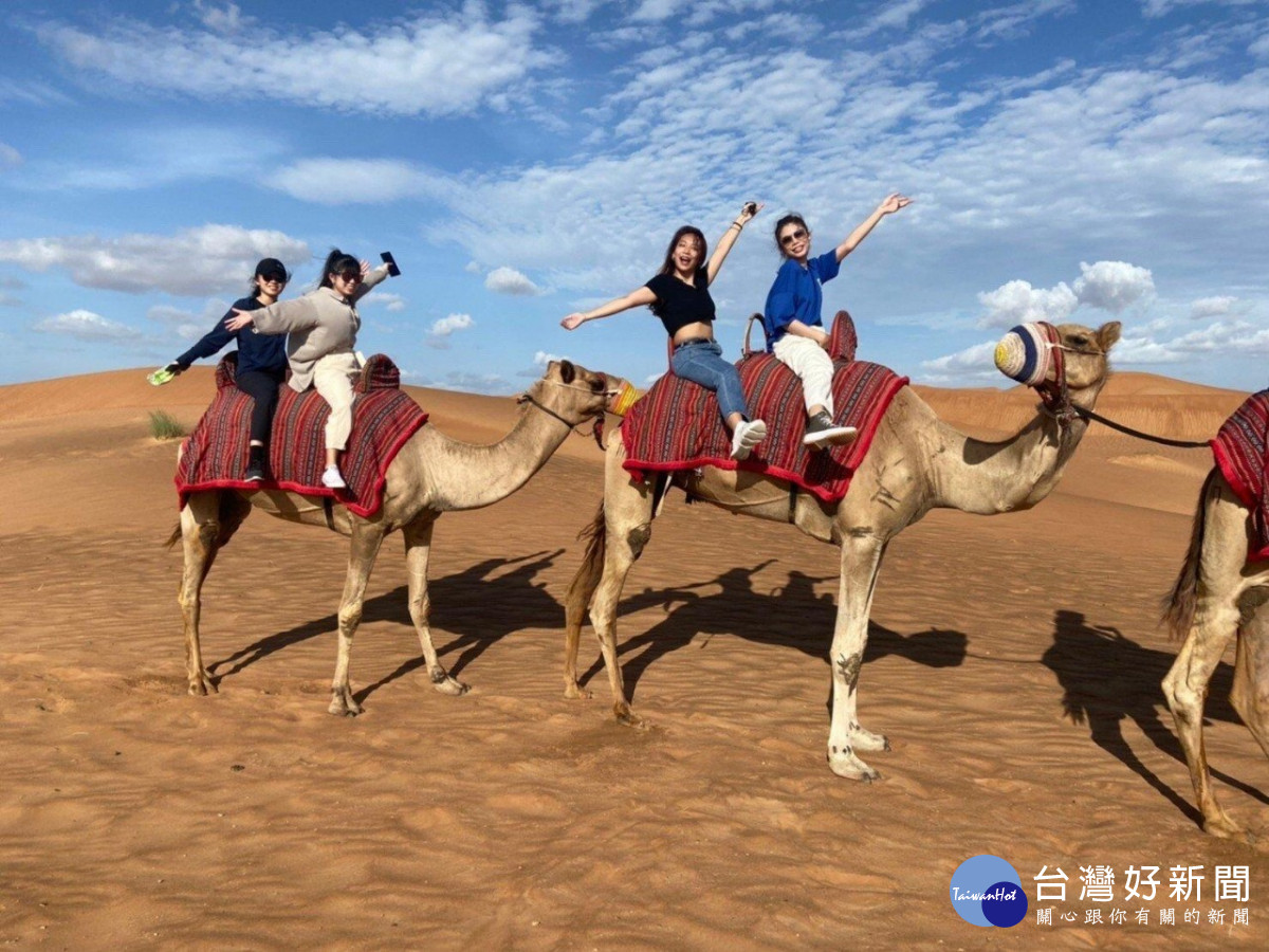 觀光學院碩士班學生在杜拜阿吉曼（Ajman）旅館實習，休假之餘深度遊當地，體驗濃厚的中東民俗風情。