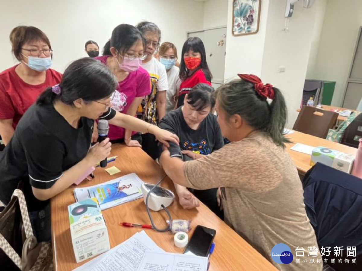 桃園市政府就業職訓服務處持續推動照顧服務員訓練。<br />
