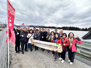 苗縣參訪日本農產品直販所　觀摩草莓農場交流栽培技術病蟲害防治