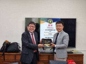 玄奘大學簡紹琦校長與關西國際大學濱名篤校長歡。