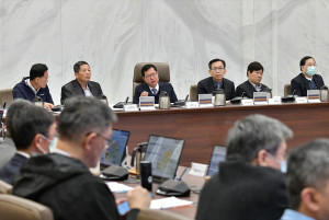 行政院副院長鄭文燦，於2024年3月11日主持行政院推動桃園航空城核心計畫專案小組第24次委員會。（圖／行政院新聞傳播處）