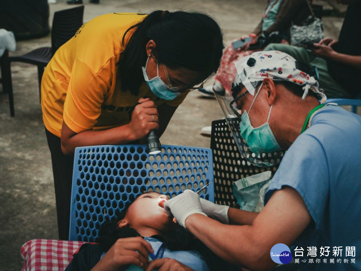 桃園生命樹領袖協會率醫生團至尼泊爾進行義診及衛生教育。