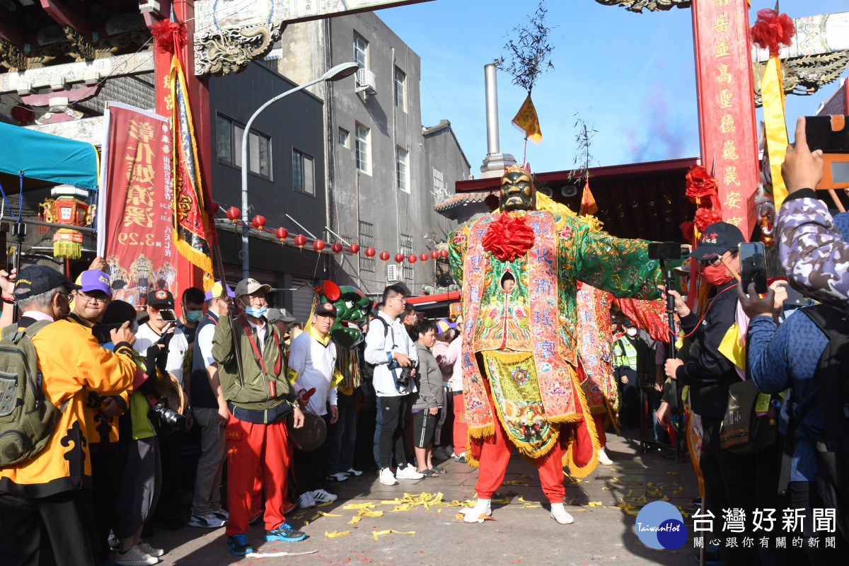 彰化南瑤宮笨港進香起駕，開基三媽首次出巡。圖／記者鄧富珍攝