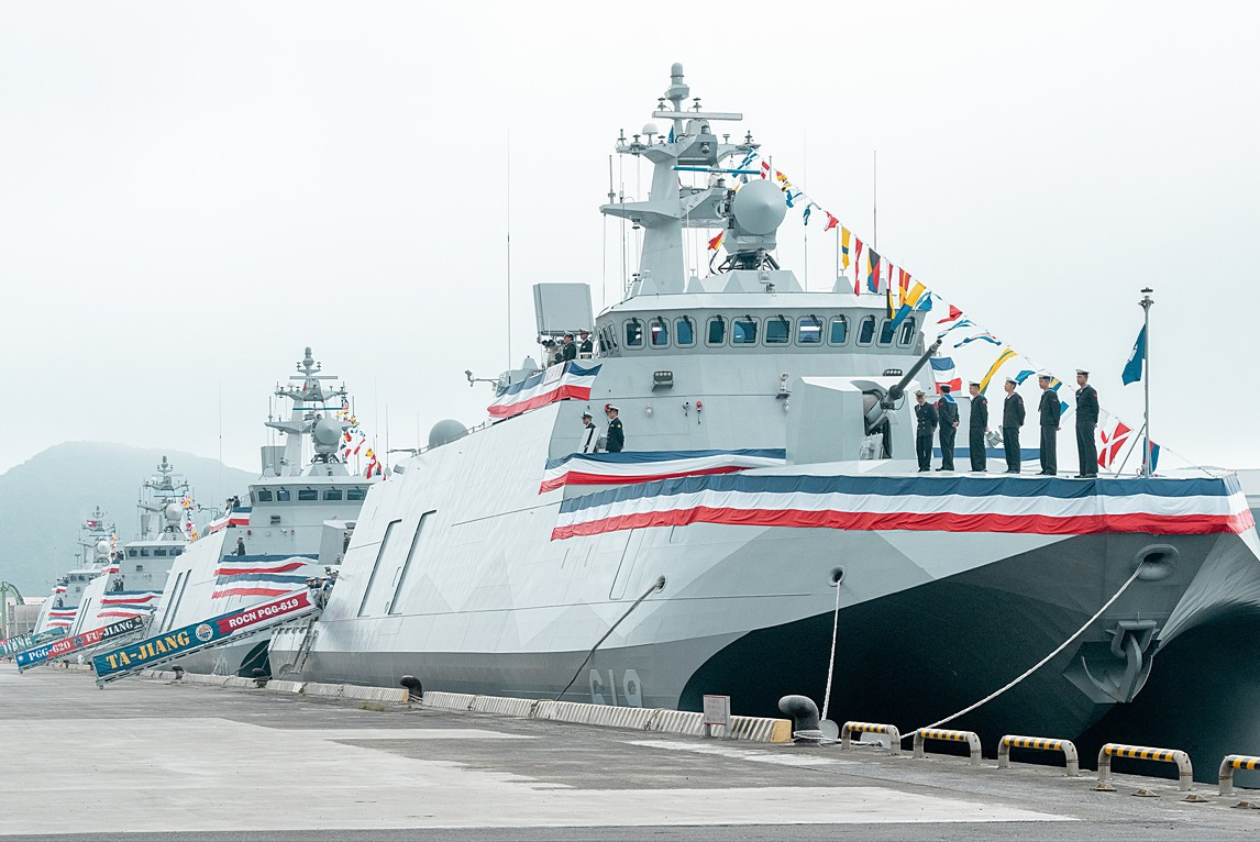 國防部26日舉行海軍高效能艦艇安江及萬江軍艦交艦典禮（圖／總統府Flickr）