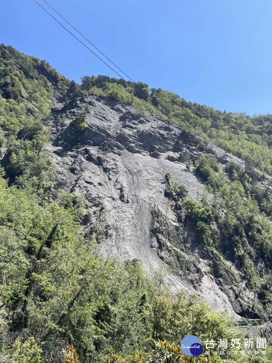 能高越嶺西段國家步道發生落石請民眾注意。（南投分署提供）