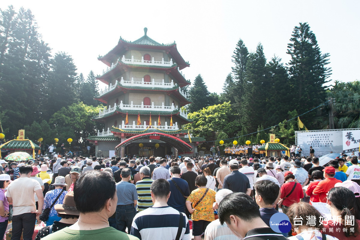 「桃園市葉春日公派下協進會舉辦春日公清明祭祀典禮」號稱全臺最大祭祖活動。